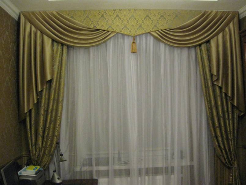 Ламбрекены для зала (100 фото): красивые новинки дизайна штор в гостиную. описание комплектов жестких, ажурных и других ламбрекенов