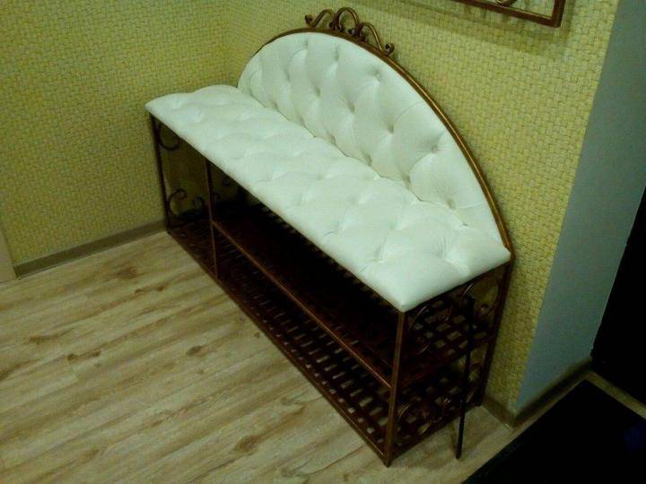 Выбираем диванчик в прихожую